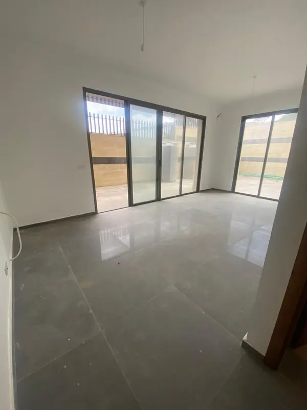 For Sale: Apartment in Baabdat