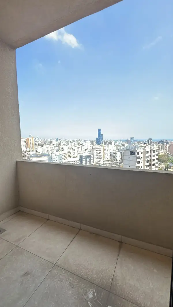 For Sale: Apartment in Dekweneh