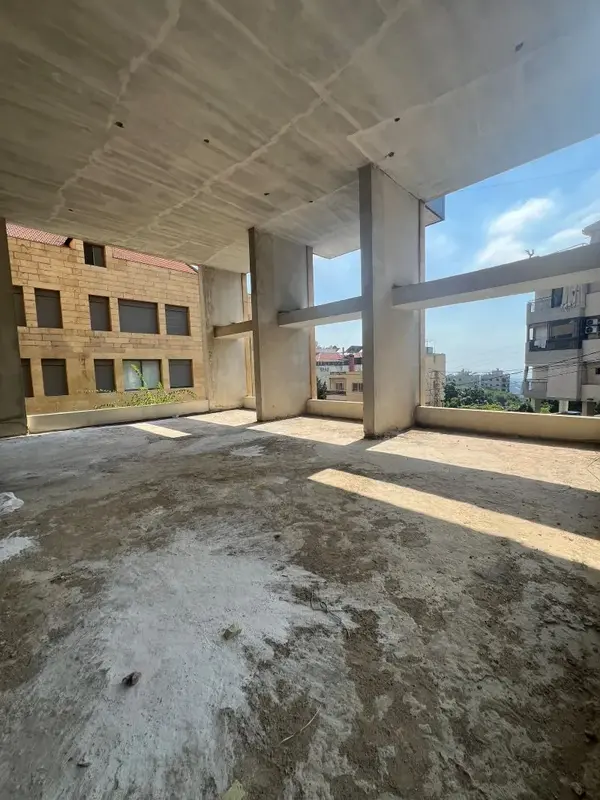 For Sale: Shop in Mansourieh