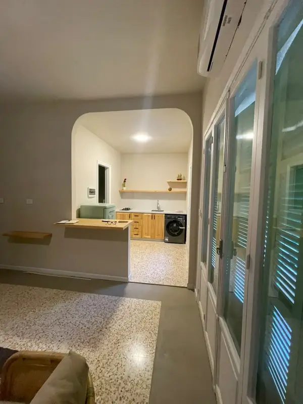 For Rent: Apartment in Gemmayzeh