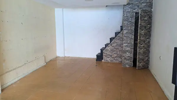 80 SQM Shop For Rent in Mar Elias, Ras Beirut