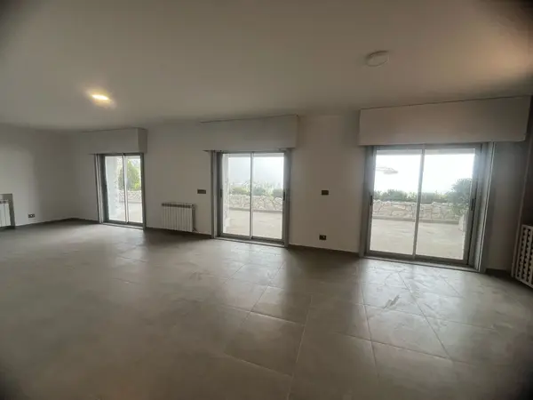Luxurious Villa For Sale in Fakra Club