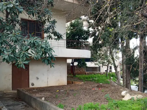 Individual House with Land For Sale in Jbeil