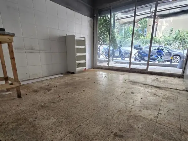 16 SQM Shop For Sale in Prime Location in Achrafieh, Sassine
