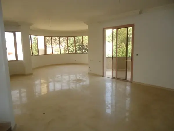 Villa for Sale in Baabdat