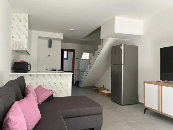 Charming Chalet Overlooking The Mountains in Kfardebian