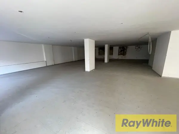 Showroom For Sale In Bauchrieh – 840 Sqm | 2 Floors