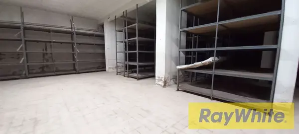 Warehouse In Zalka For Sale