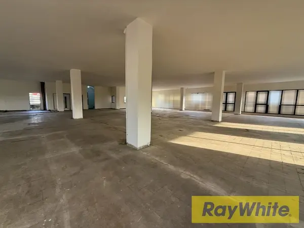 Open Space Office For Sale – Prime Location