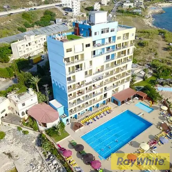Resort With Villa For Sale In Amchit – Berbara