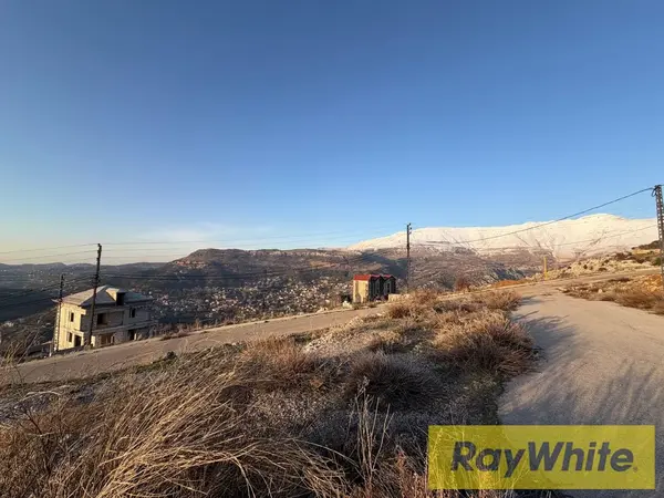 Land For Sale In Zaarour – 646 Sqm