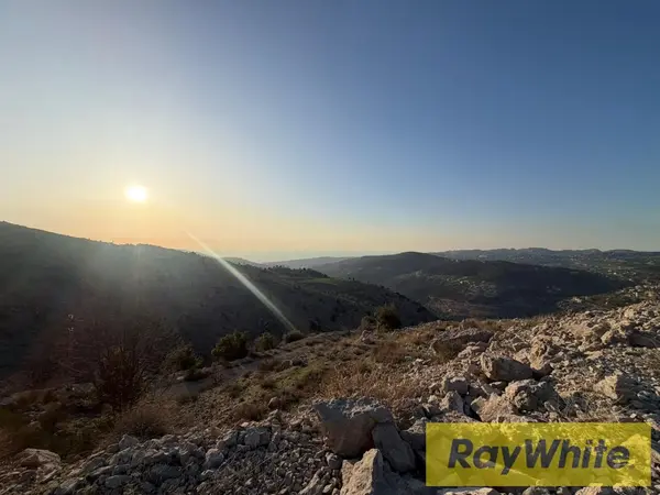 Land For Sale In Zaarour – 833 Sqm