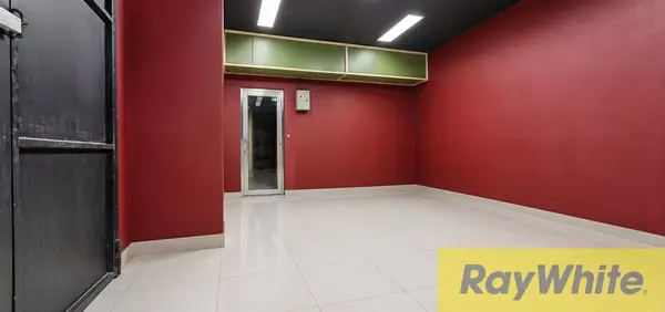 Show Room For Sale In Jnah