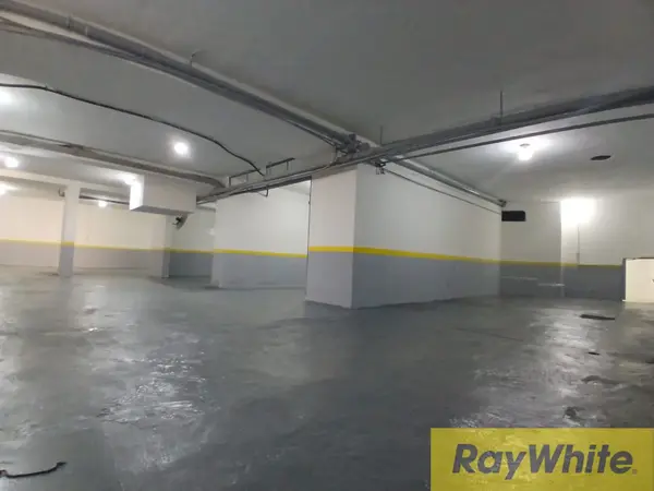 Warehouse For Sale In Al Zarif