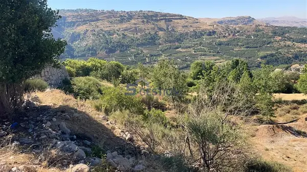 Land for Sale in Faqra