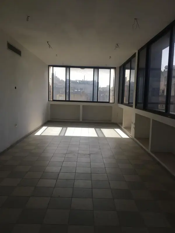 Office for Sale in Dekwaneh