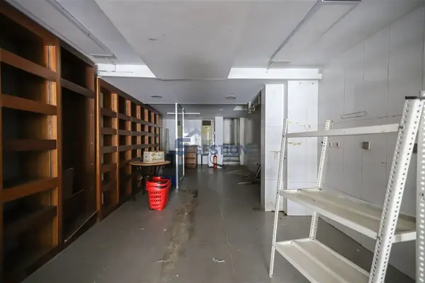 Shop Commercial Premises for Sale in Achrafieh