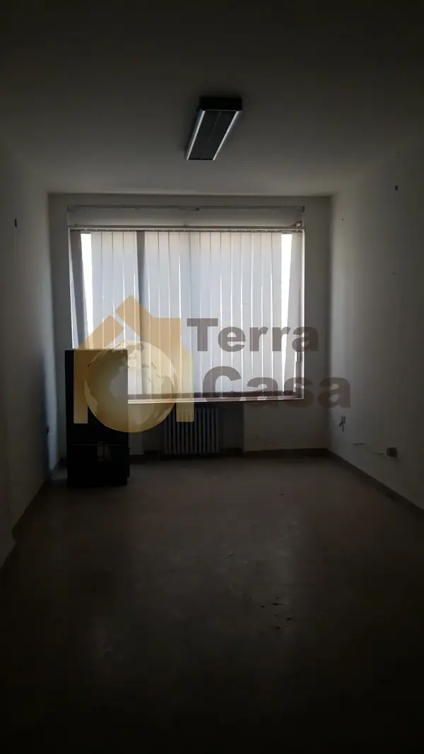 Zahle boulevard office 32 sqm for Rent prime location Ref#416