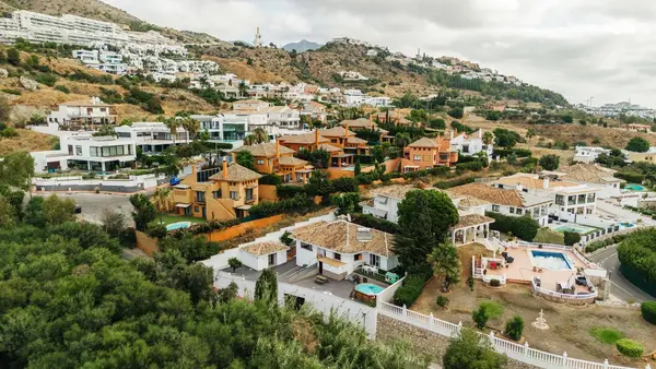 Spain get your residency! Villa with independent guest house SPCRM3725