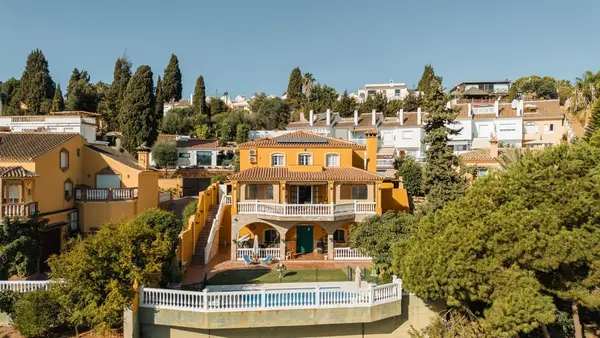 Spain Get your residency! villa in privileged areas of the Costa del Sol SPCRM3797