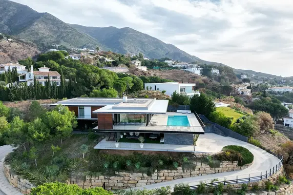 Spain get your residency! luxury villa in the prestigious area SPCRM7507
