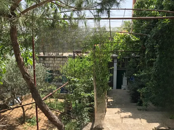 Land and Old House for Sale in Beit Mery